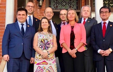 Страны G7 обсудили с Украиной проблемы Крыма и Донбасса