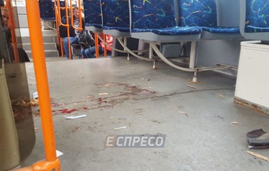В Киеве тормозной диск пробил пол трамвая и сломал ногу женщине