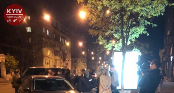 В центре Киева сотрудники НАБУ провели операцию по задержанию СБУшника