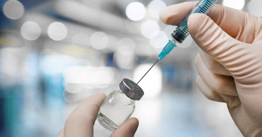 В Украине впервые есть все вакцины, а желающих прививаться – мало