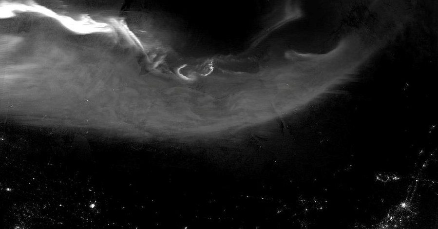 NASA показало, как выглядит северное сияние из космоса