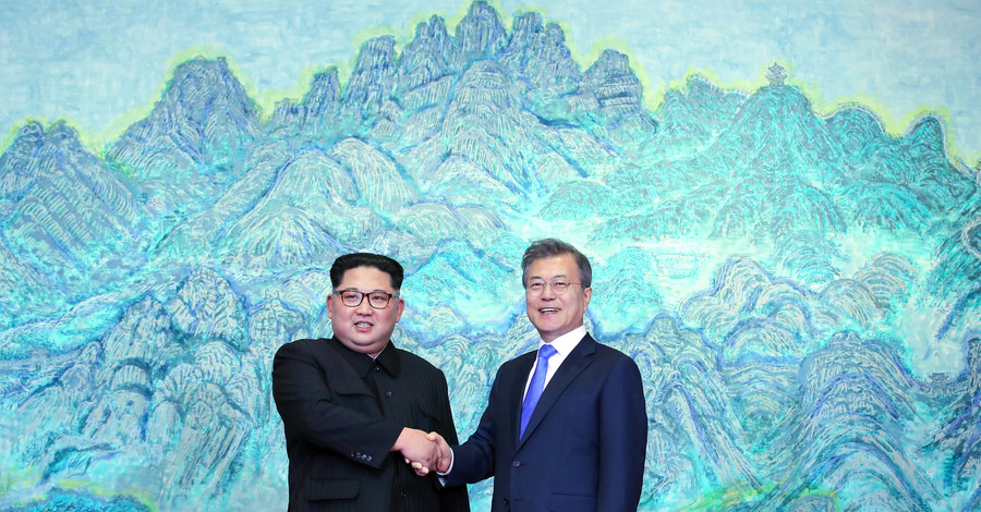 Прекращение вражды и саммит с участием США: что сказано в декларации КНДР и Южной Кореи