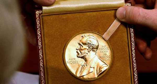 Нобелевскую премию-2018 по литературе вручать не будут