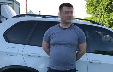 Депортированного из США украинского хакера задержали в Киеве за перевозку кокаина