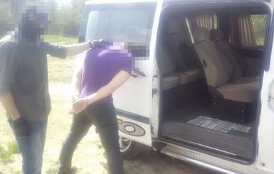 Киевская СБУ задержала на взятке своего сотрудника
