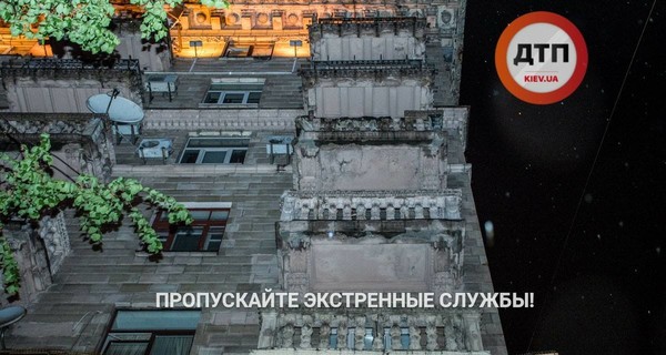 В центре Киева обвалился балкон 