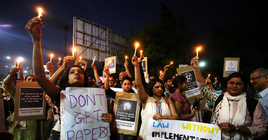 В Индии за неделю изнасиловали и подожгли двух несовершеннолетних девушек