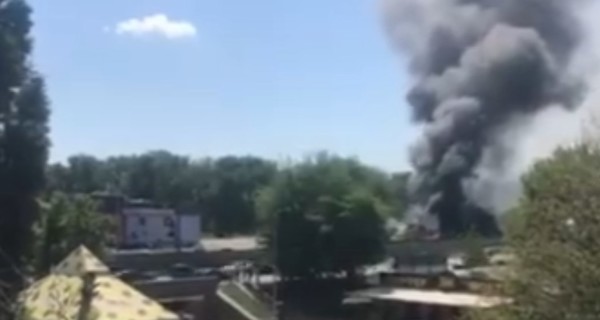 В столичном Гидропарке сгорел спорткомплекс