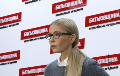Эксперты: Тимошенко побеждает в первом туре президентских выборов и выходит во второй тур