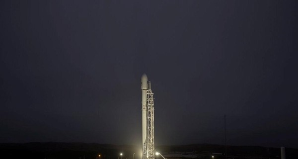 SpaceX отменила пуск Falcon 9 за минуту до старта