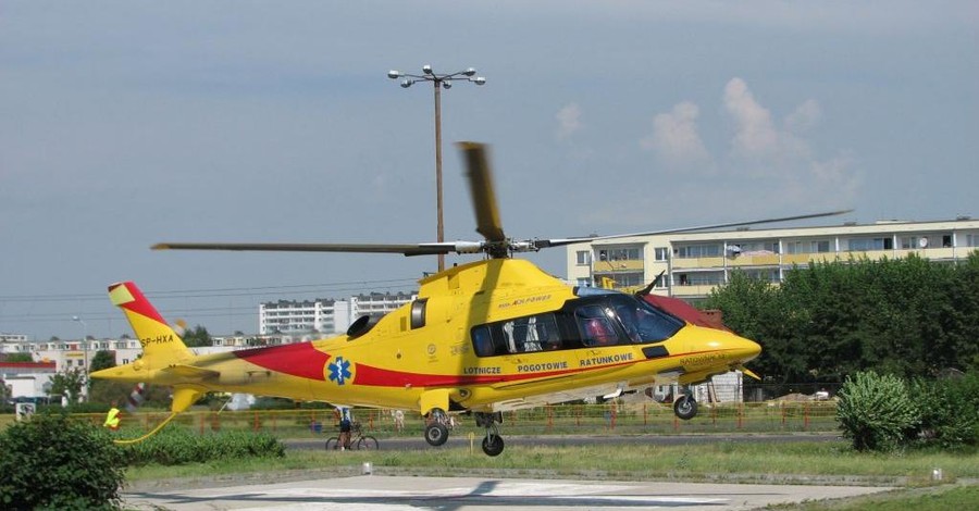 В польскую школу направили три вертолета из-за отравления детей