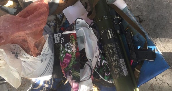 В Днепре у мужчины нашли запасы наркотиков и гранатомет