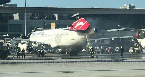 В аэропорту Стамбула столкнулись два самолета, полные людей