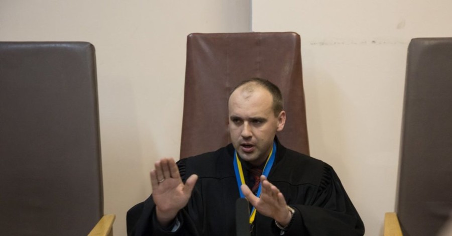Подробности смерти 37-летнего судьи: Александр Бобровник умер за рулем 