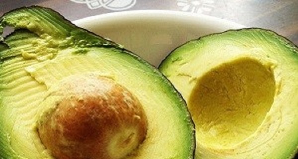 Чем вреден авокадо: мнение ученых