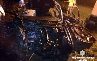 В Ивано-Франковской области поезд раздавил автомобиль, есть жертвы
