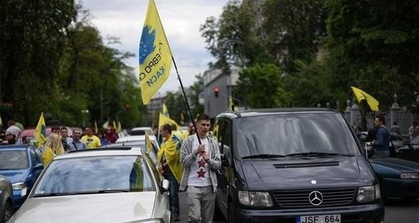 В Украине усложнили ввоз автомобилей с литовскими номерами