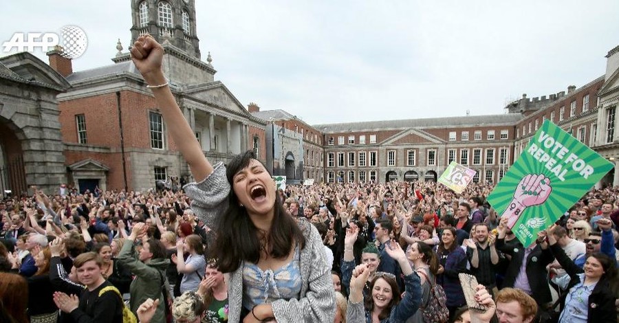 Ирландцы на референдуме поддержали легализацию абортов