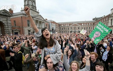 Ирландцы на референдуме поддержали легализацию абортов