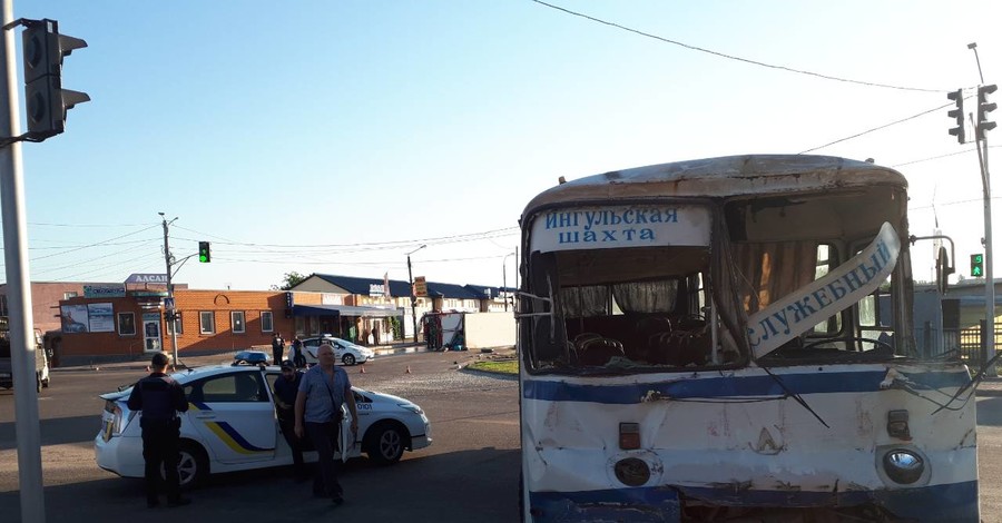 На Кировоградщине разбился автобус с горняками