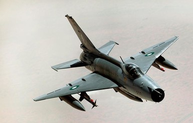 В Иране потерпел крушение истребитель F-7