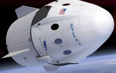 SpaceX отложила первый туристический полет вокруг Луны 