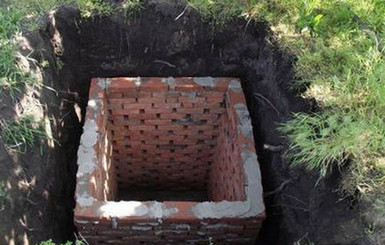 В Днепропетровской области нашли три трупа в сливной яме 