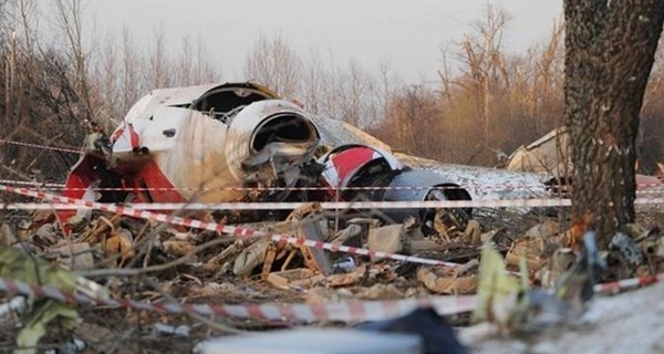 На месте крушения самолета Качиньского нашли следы взрывчатки