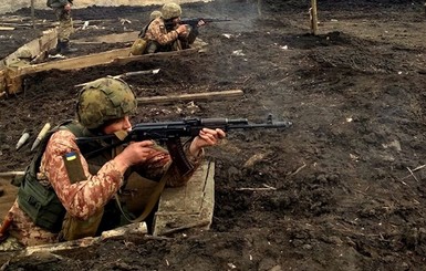 На Донбассе продолжались бои, есть погибшие  