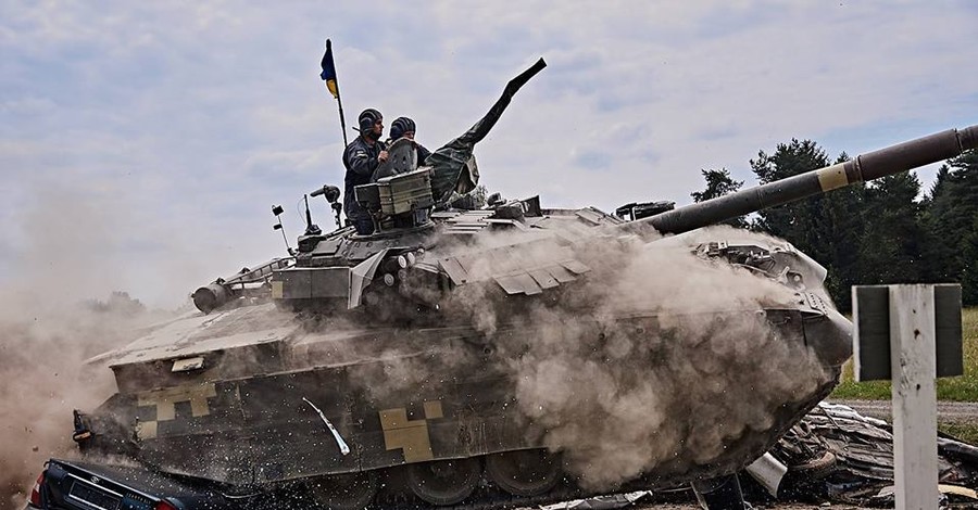 Видео: украинские танкисты на соревнованиях в Германии давили машины