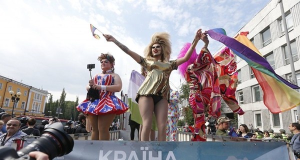 В Минюсте отрицают идею легализации однополых браков