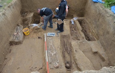 Польские эксперты на раскопках в Грушовичах: 
