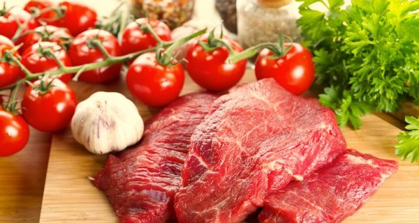 Ученые нашли связь между употреблением красного мяса и бесплодием 