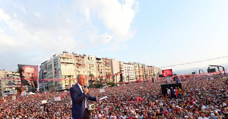 Накануне выборов сотни тысяч турков вышли на митинг против Эрдогана