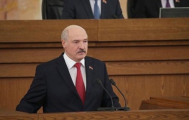 Лукашенко: в случае войны Беларусь может войти в состав другого государства