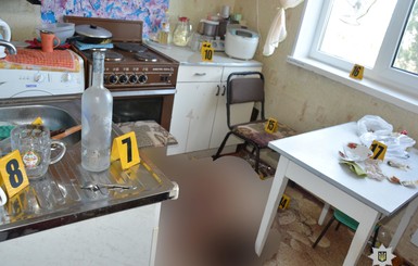 В Харькове мужчина три дня жил в одной квартире с телом убитой женщины