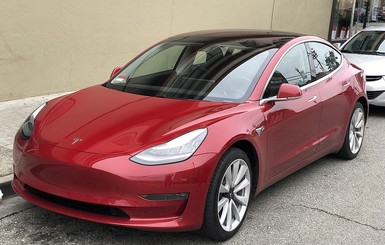 Tesla за неделю выпустила рекордное количество автомобилей