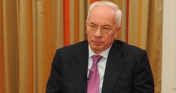 Верховный суд отказался перечислять пенсию Азарову по почте