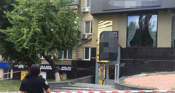 В Киеве около ресторана убили мужчину