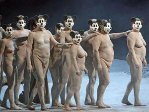 В Германии поставили оперу с голыми актерами [ФОТО] 