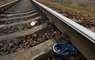 В Кривом Роге 15-летней девочке поезд отрезал часть ноги
