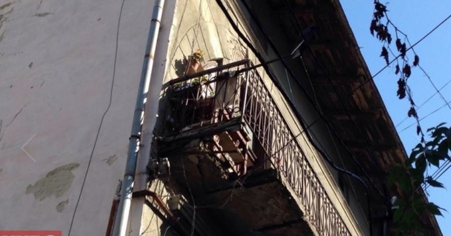 В Ивано-Франковске балкон обвалился вместе с пожилой женщиной