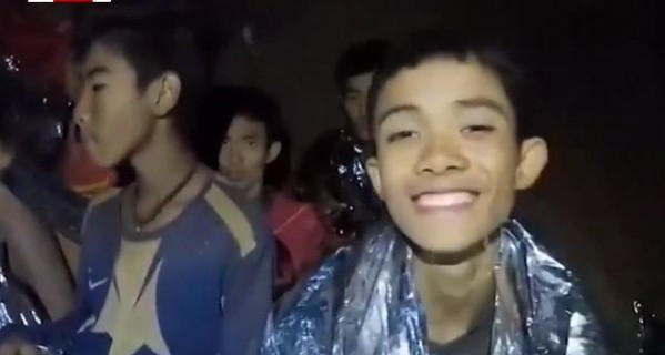 СМИ: в Таиланде из пещеры достали уже шестерых детей