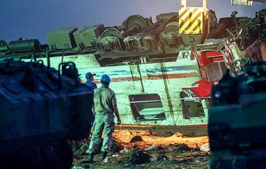 Жертвами крушения поезда в Турции стали уже 24 человека