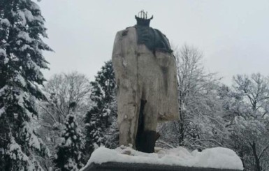Во Стрые мужчину приговорили к трем годам тюрьмы за сдачу на металлолом головы от памятника Т. Шевченка