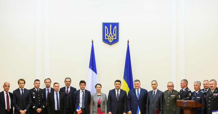 Украина закупит у Франции 55 вертолетов для спецслужб и военных