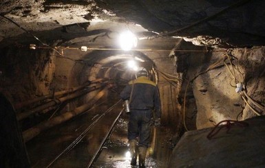 На Луганщине в ловушке оказались 90 шахтеров