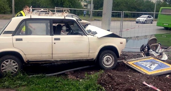 ДТП с младенцем в Харькове: мать погибшего малыша в больнице