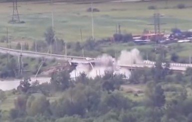 В России паводками смыло мост