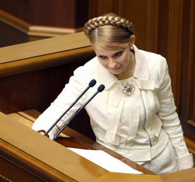Тимошенко рассказала депутатам «сказки бабушки Арины» 